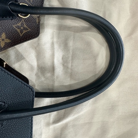 Authentic Retired Louis Vuitton Kimono PM - Picture 15 of 16